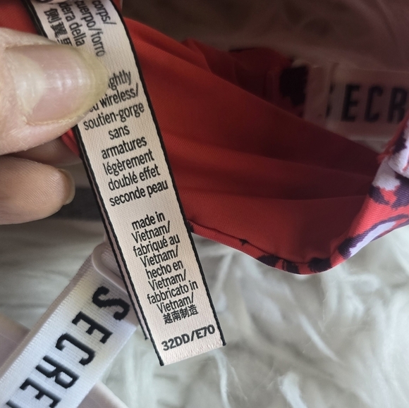 Victoria's Secret T-shirt Bra - Picture 6 of 7